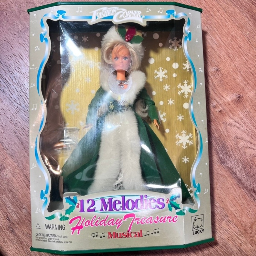 Fashion Corner Holiday Treasure Musical Doll 2000 Green Velvet 12 Melodies 89441